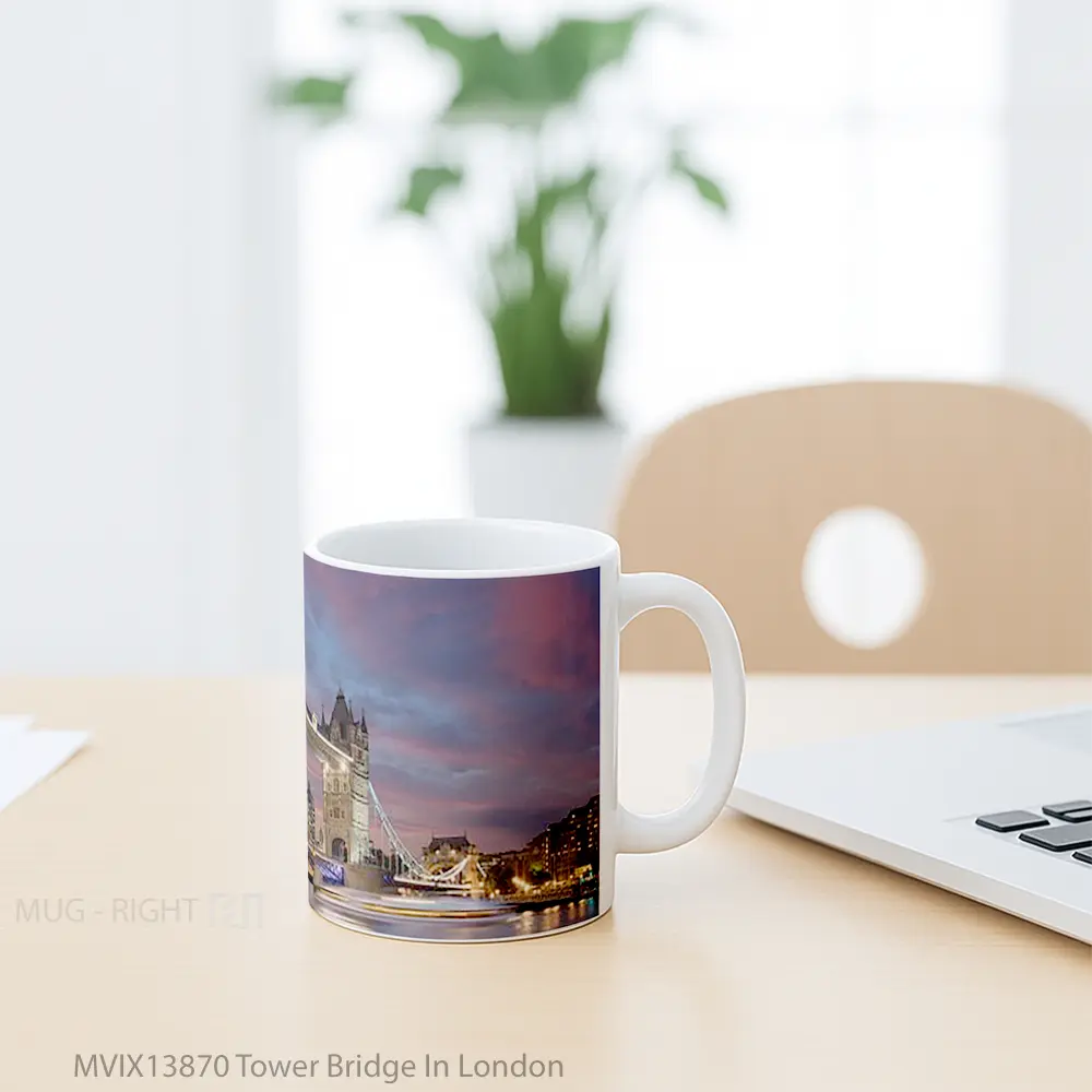 Mug Tower Bridge In London Gelas Keramik Unik - All-side / Desain
