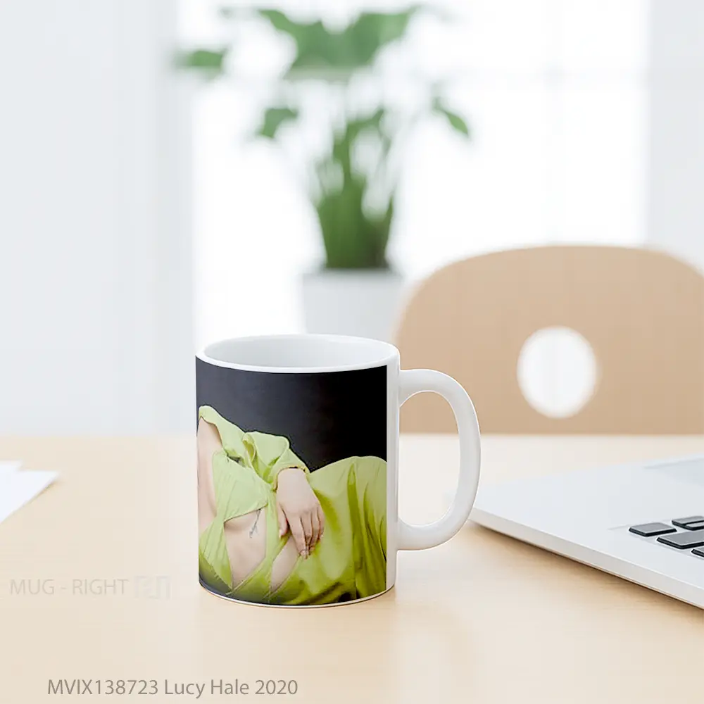 Mug Lucy Hale 2020 Gelas Selebriti - All-side / Desain