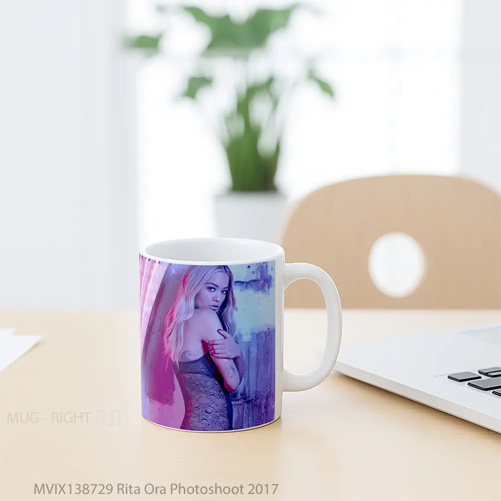 Mug Rita Ora Photoshoot 2017 Gelas Keramik Unik - All-side / Desain