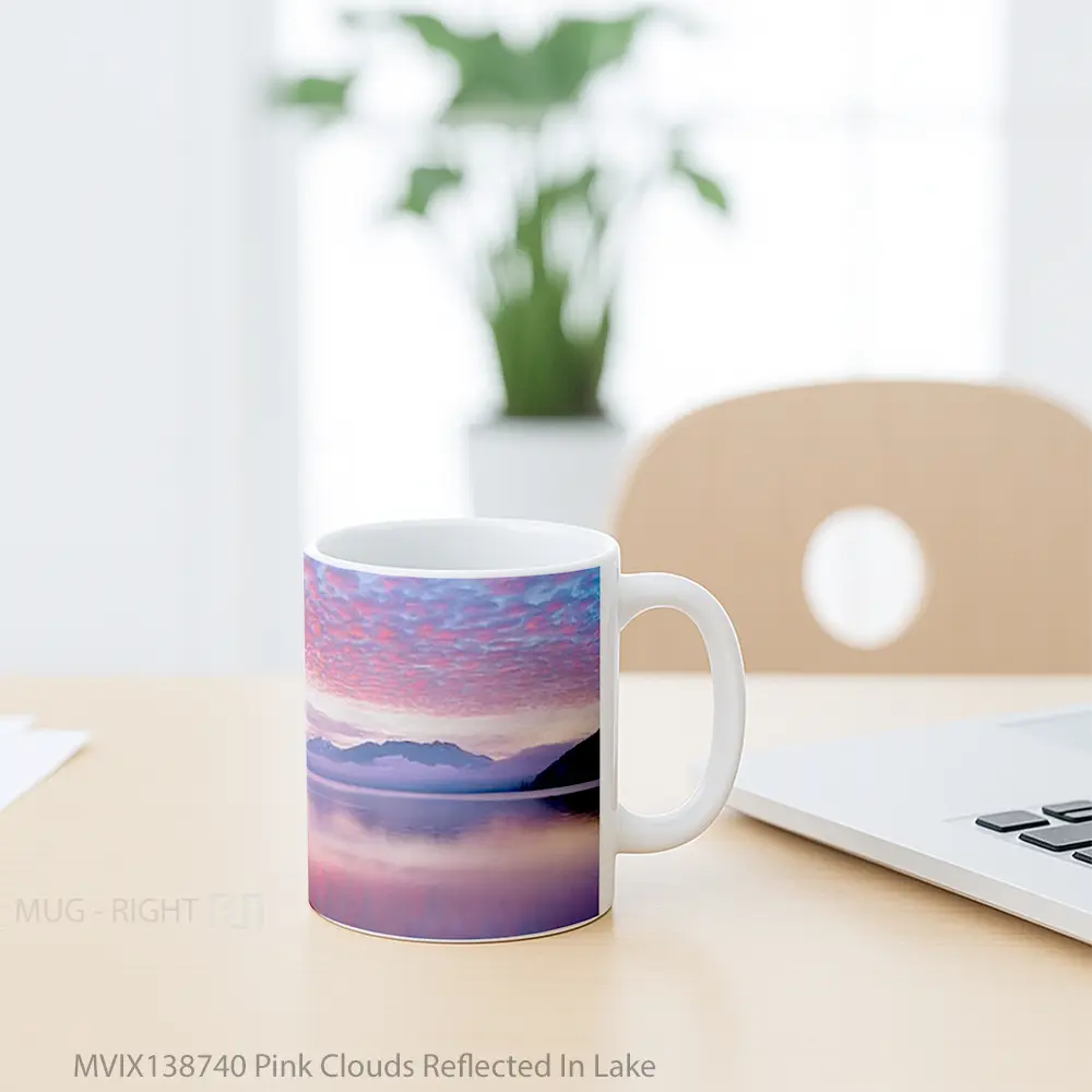 Mug Pink Clouds Reflected In Lake Gelas Pemandangan Alam - All-side / Desain