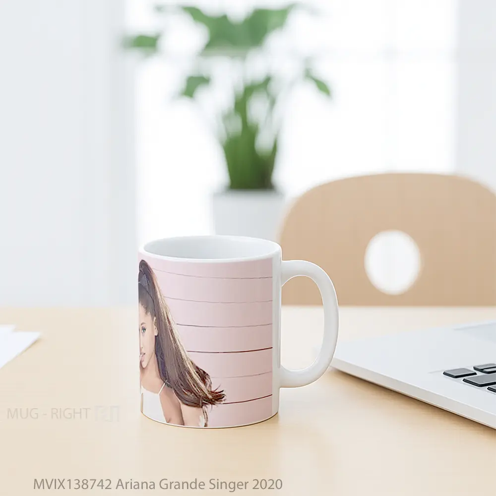 Mug Ariana Grande Singer 2020 Gelas Selebriti - All-side / Desain