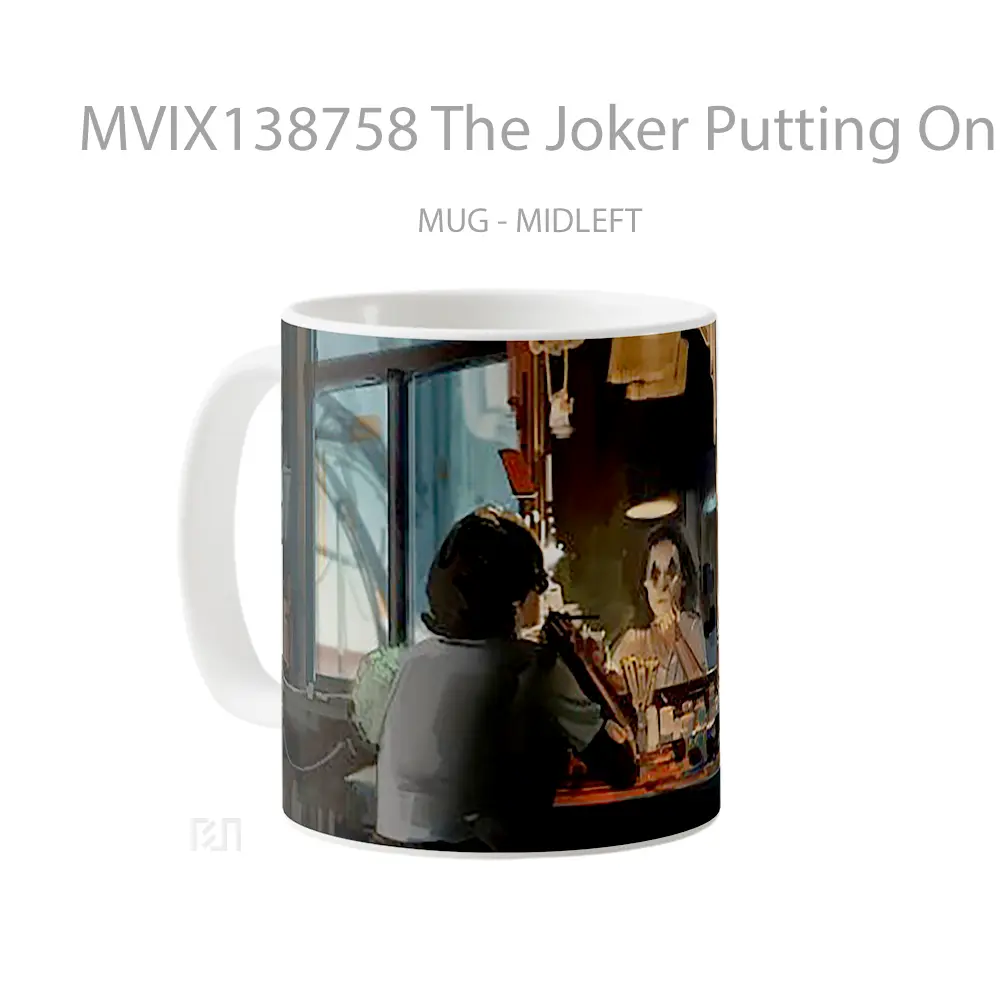Mug The Joker Putting On Make Up Artwork Gelas Superhero - All-side / Desain