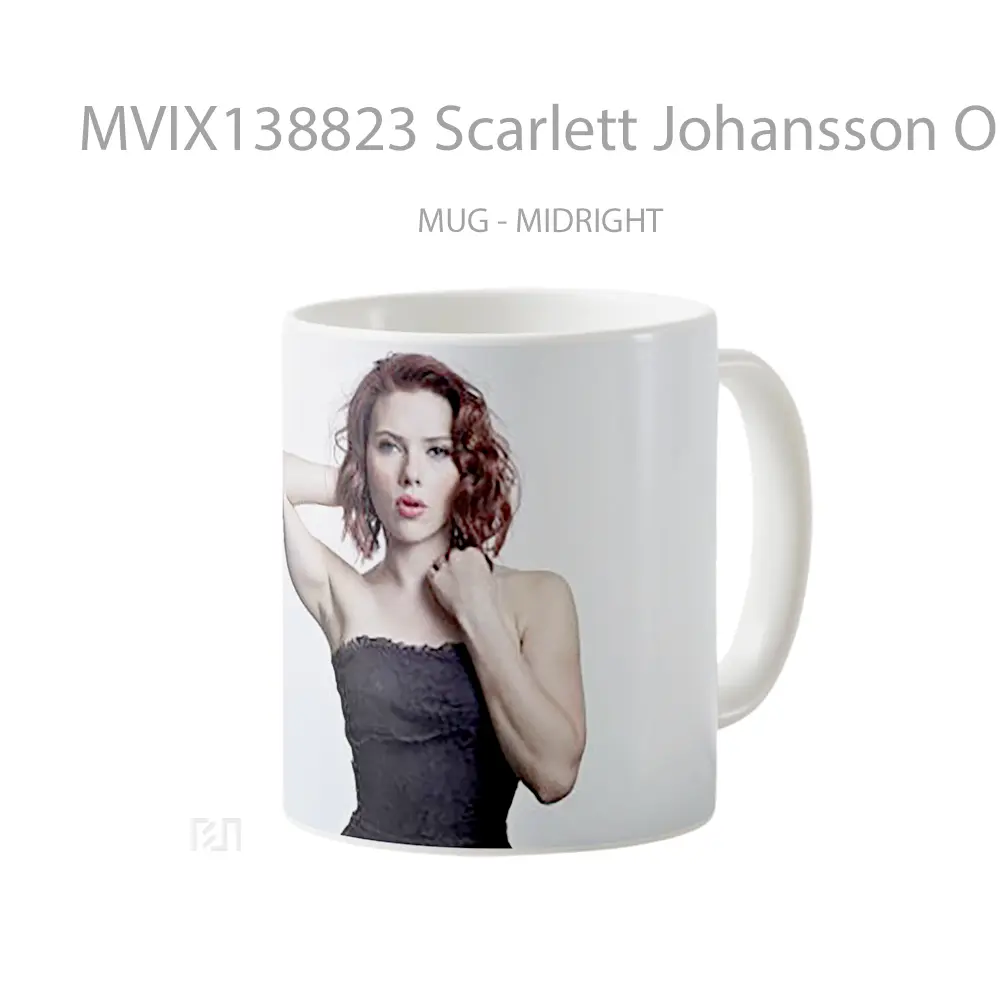 Mug Scarlett Johansson On Black Dress Gelas Selebriti - All-side / Desain