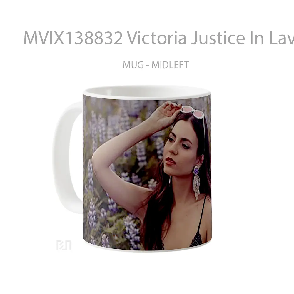 Mug Victoria Justice In Lavander Field Gelas Pemandangan Alam - All-side / Desain
