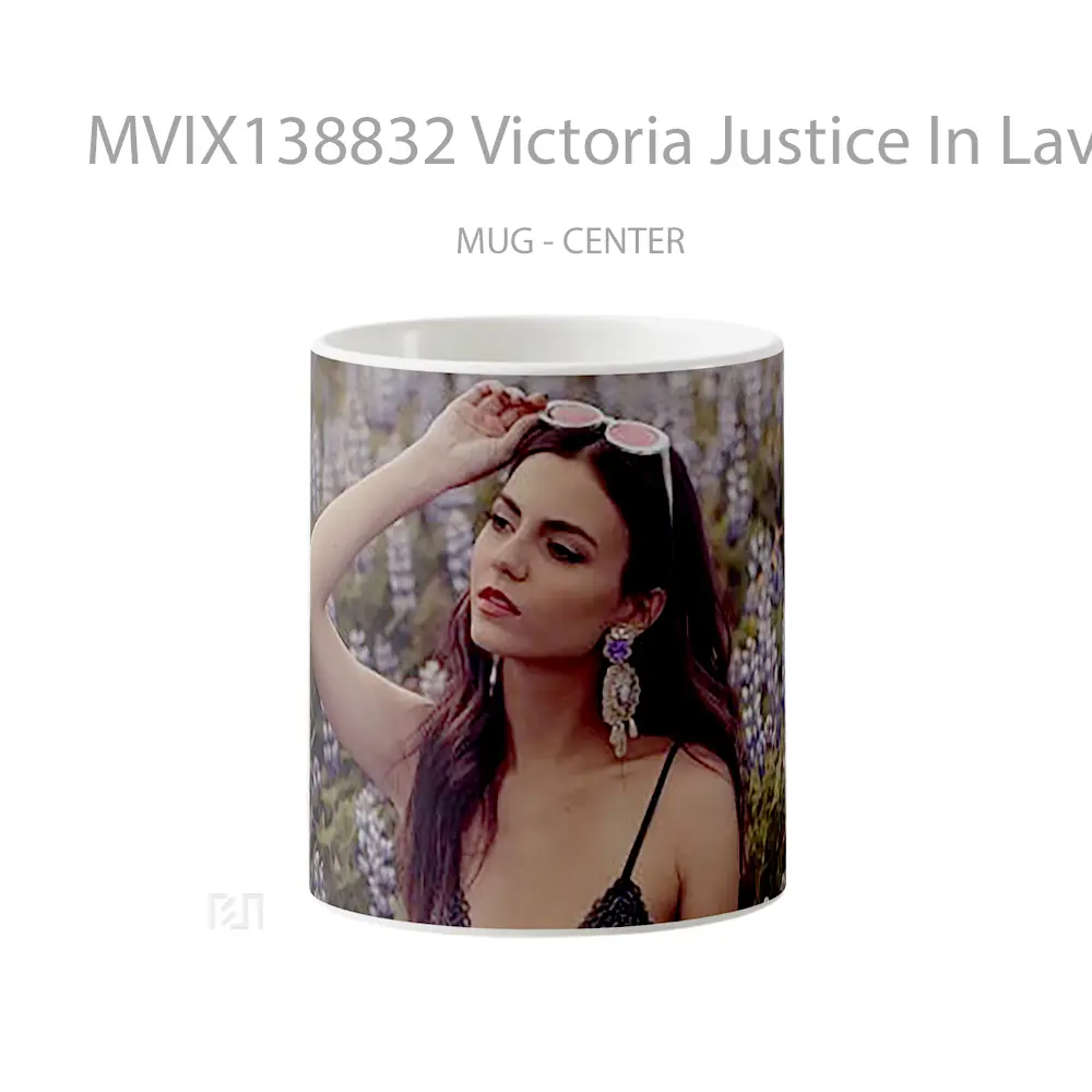 Mug Victoria Justice In Lavander Field Gelas Pemandangan Alam
