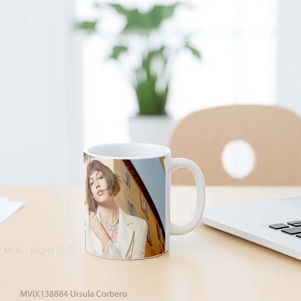 Mug Ursula Corbero Gelas Keramik Unik - All-side / Desain