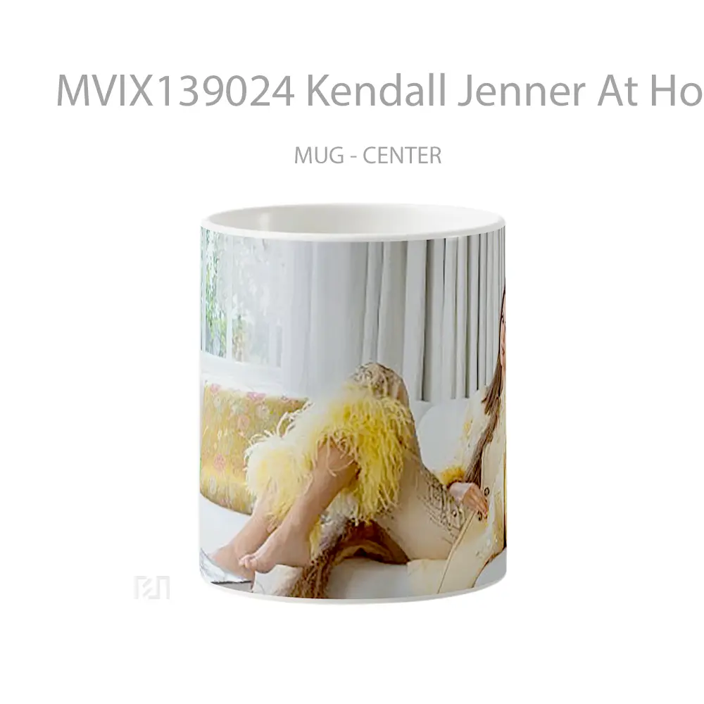 Mug Kendall Jenner At Home Gelas Selebriti