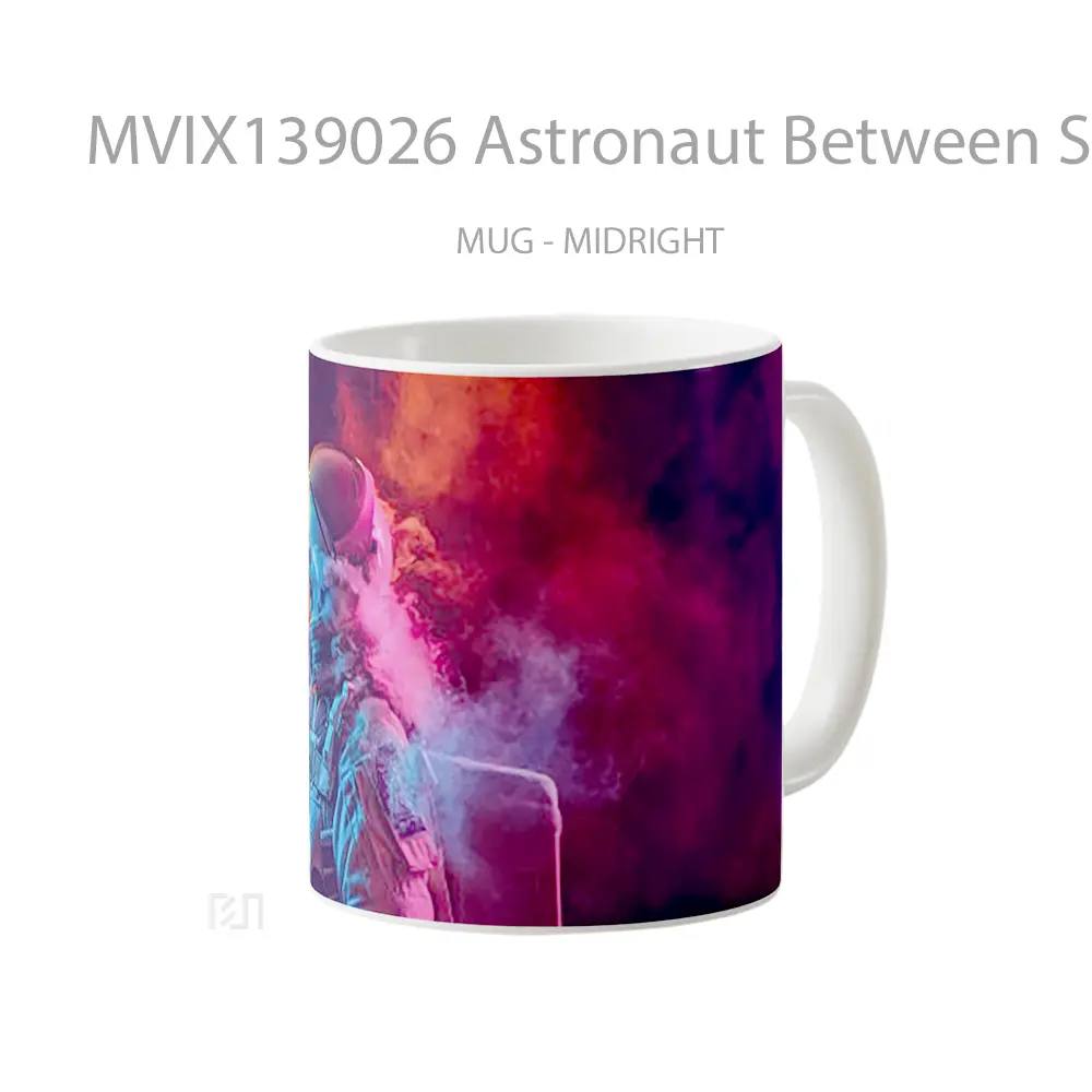 Mug Astronaut Between Smoke Of Colors Gelas Astronomi - All-side / Desain