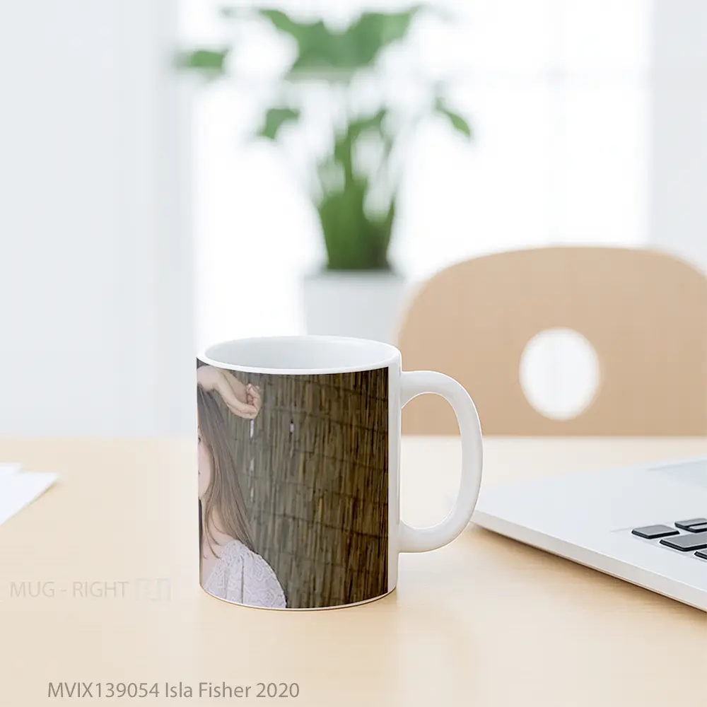 Mug Isla Fisher 2020 Gelas Keramik Unik - All-side / Desain