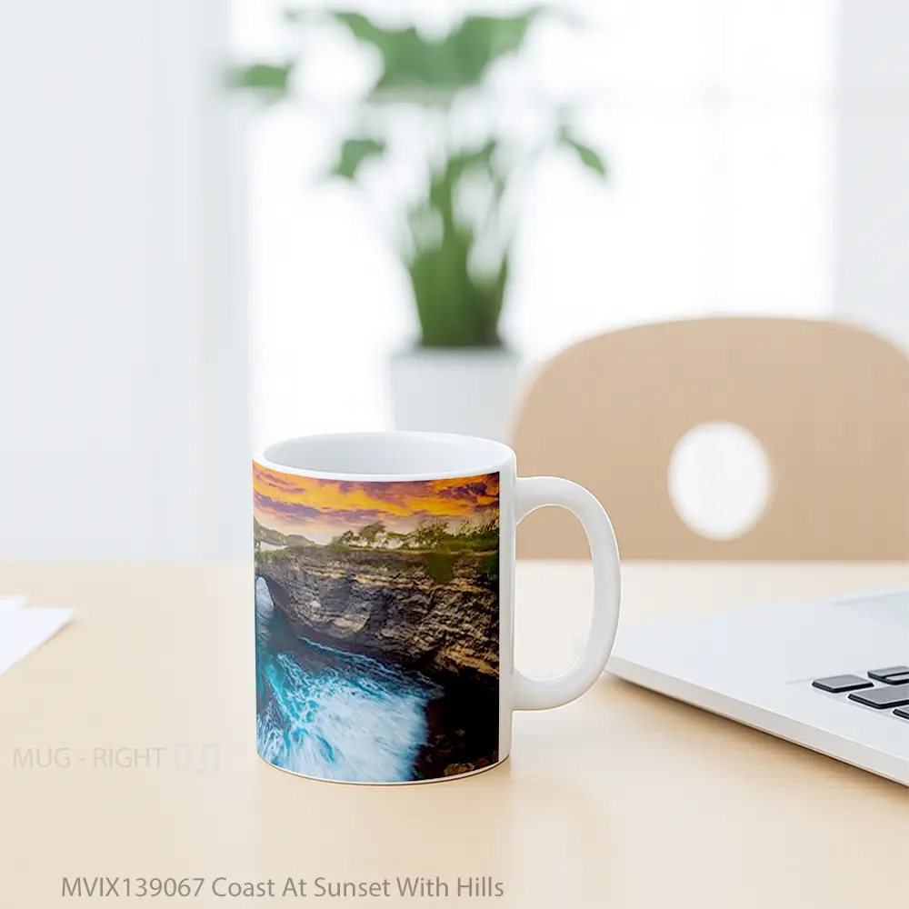 Mug Coast At Sunset With Hills Gelas Pemandangan Alam - All-side / Desain