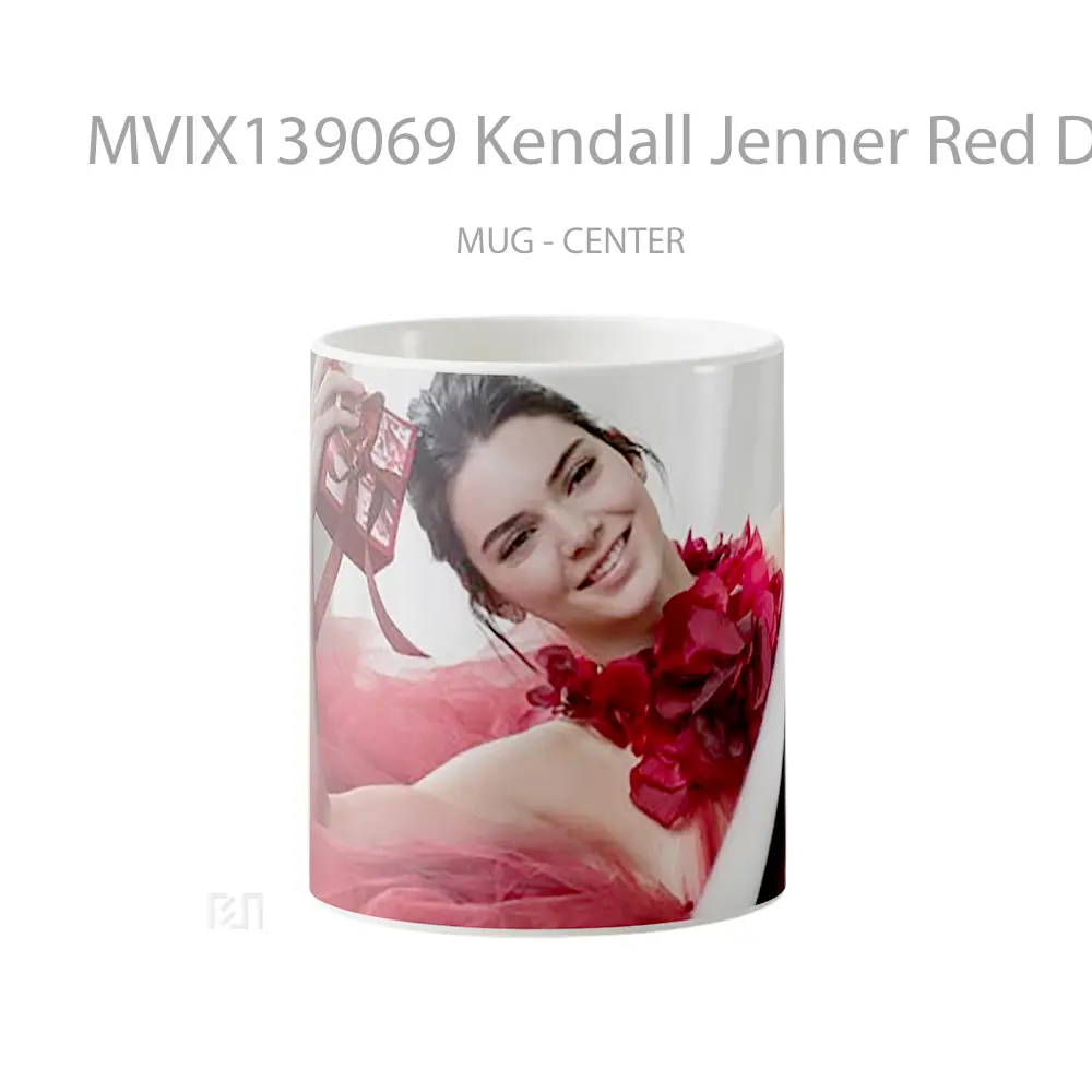 Mug Kendall Jenner Red Dress Gelas Selebriti