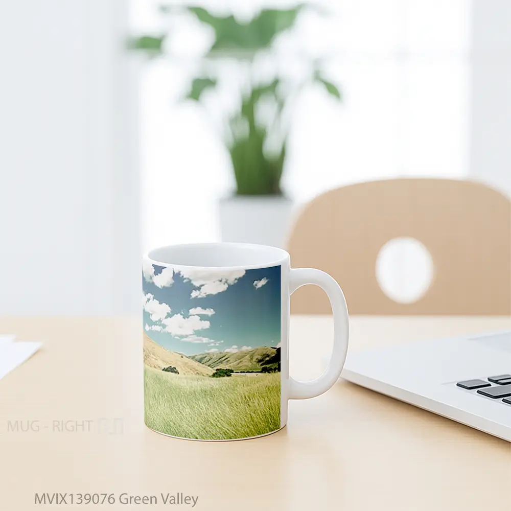 Mug Green Valley Gelas Pemandangan Alam - All-side / Desain