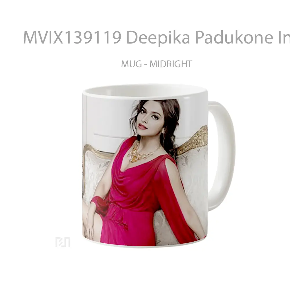 Mug Deepika Padukone In An Armchair Gelas Keramik Unik - All-side / Desain