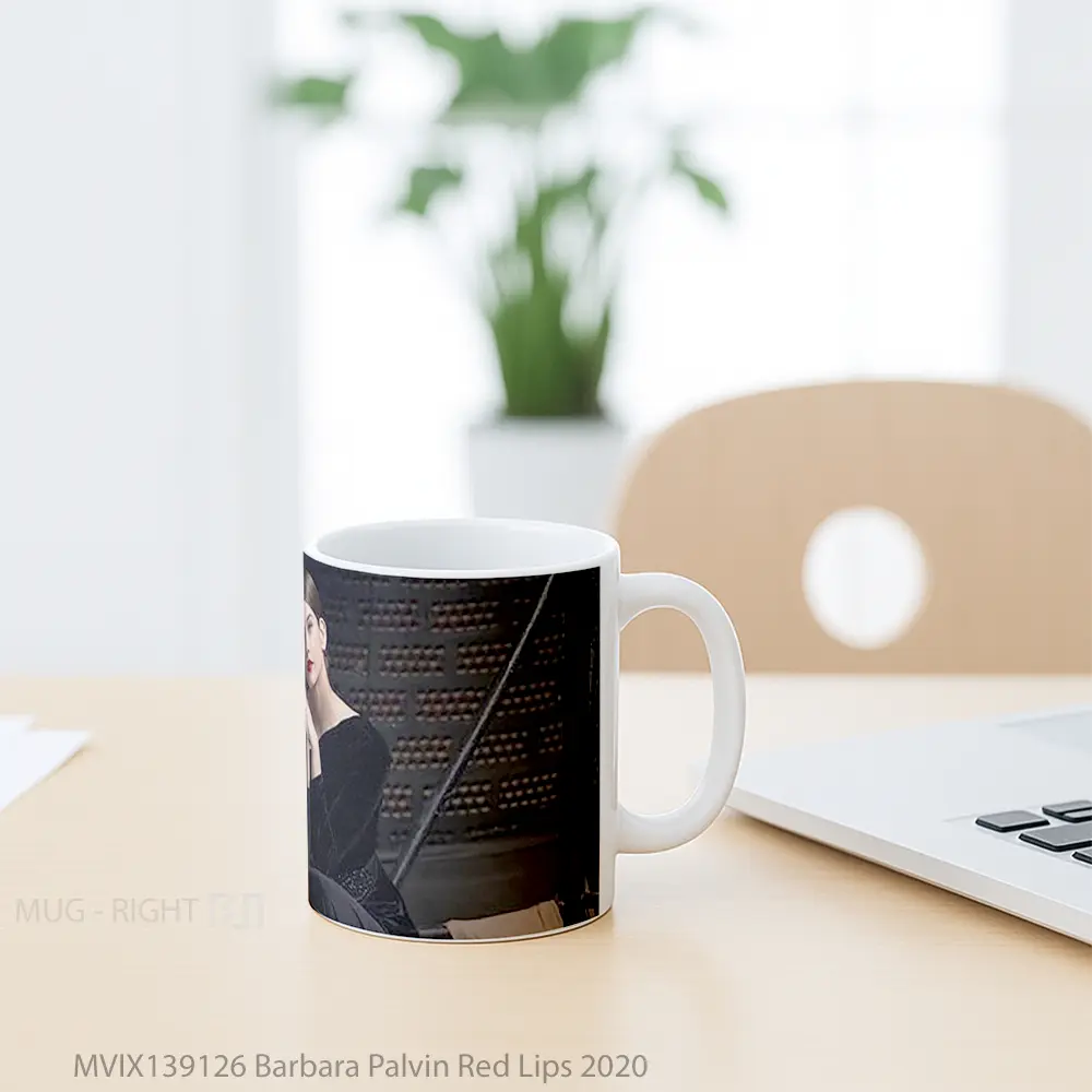 Mug Barbara Palvin Red Lips 2020 Gelas Keramik Unik - All-side / Desain