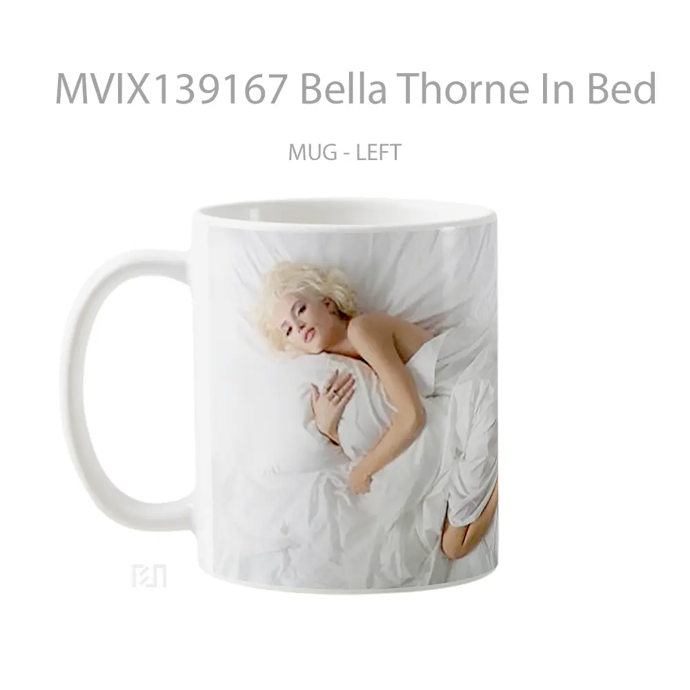 Mug Bella Thorne In Bed Gelas Keramik Unik - All-side / Desain