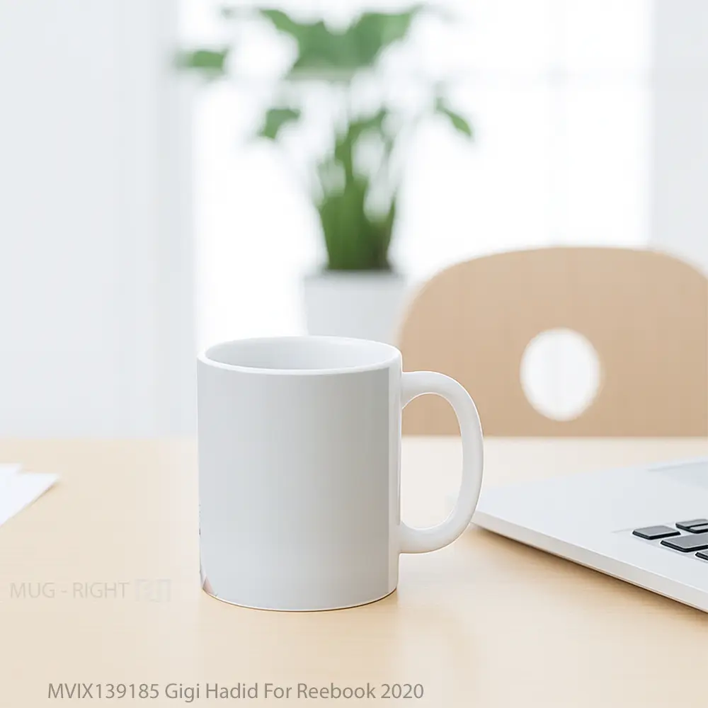Mug Gigi Hadid For Reebook 2020 Gelas Keramik Unik - All-side / Desain