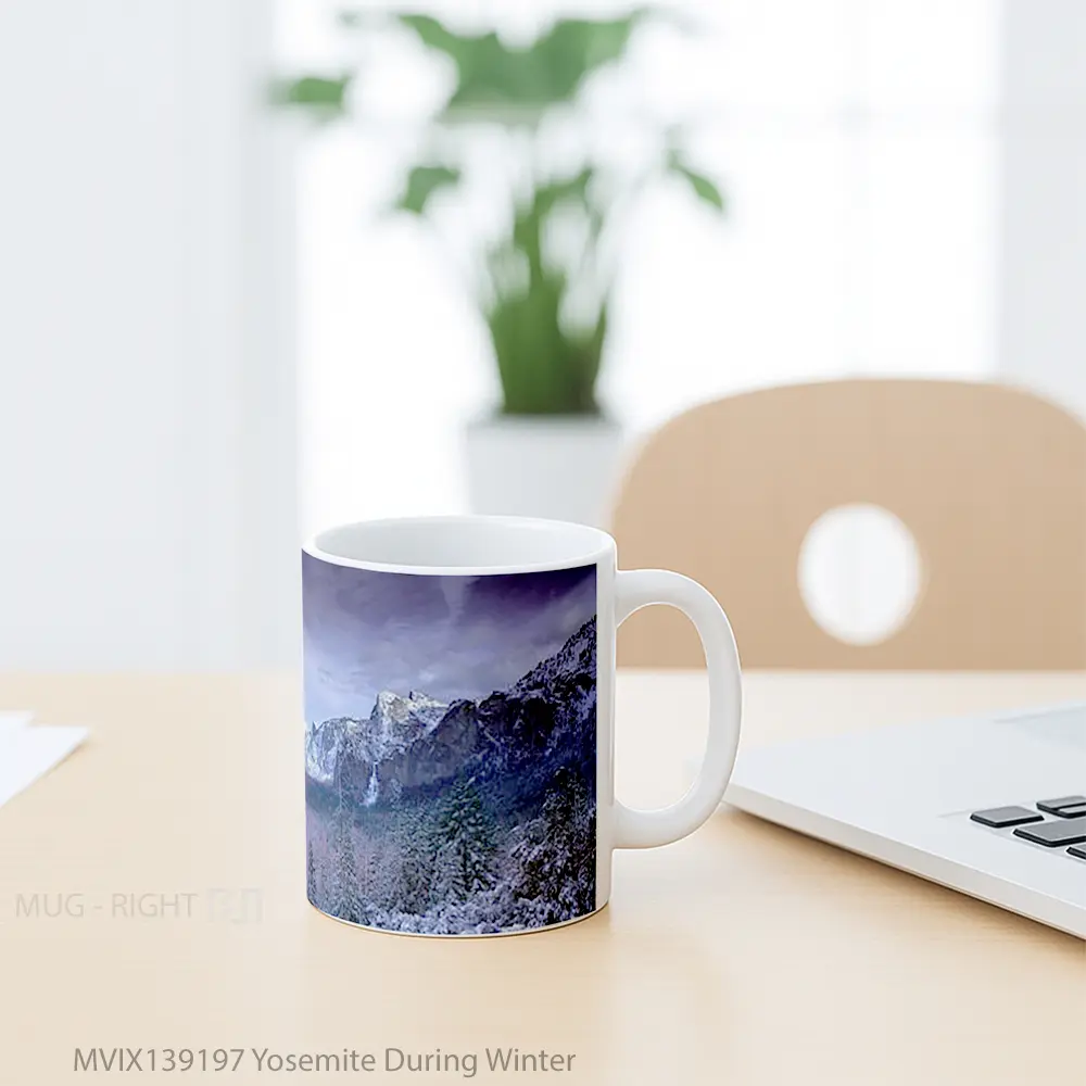 Mug Yosemite During Winter Gelas Keramik Unik - All-side / Desain