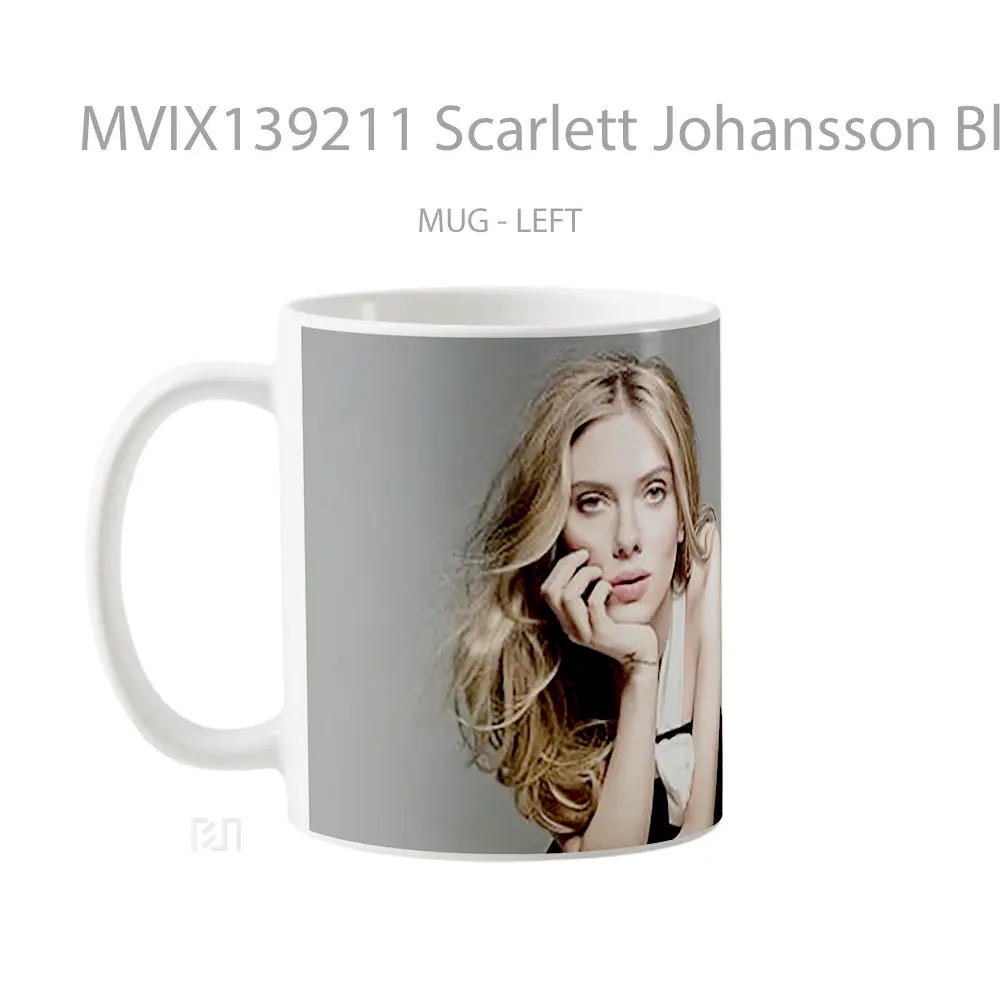 Mug Scarlett Johansson Black Dress Blonde Gelas Selebriti - All-side / Desain
