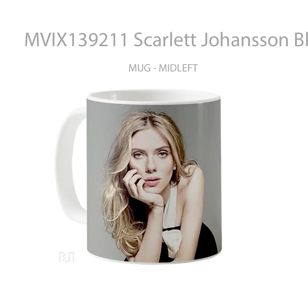Mug Scarlett Johansson Black Dress Blonde Gelas Selebriti - All-side / Desain