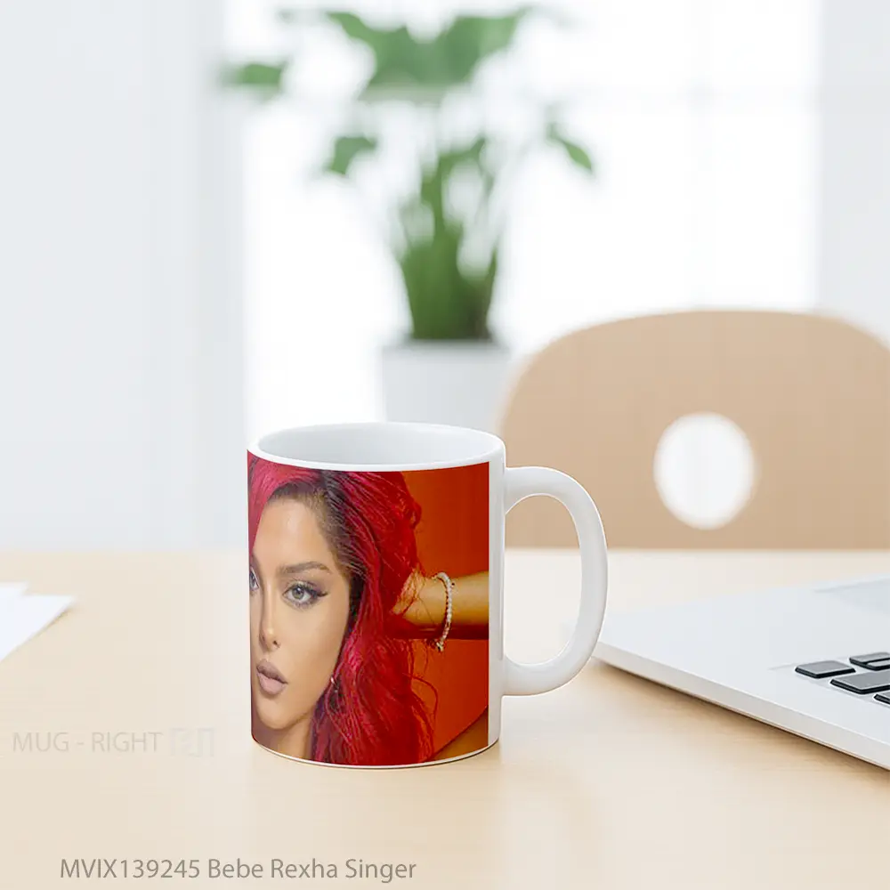 Mug Bebe Rexha Singer Gelas Keramik Unik - All-side / Desain