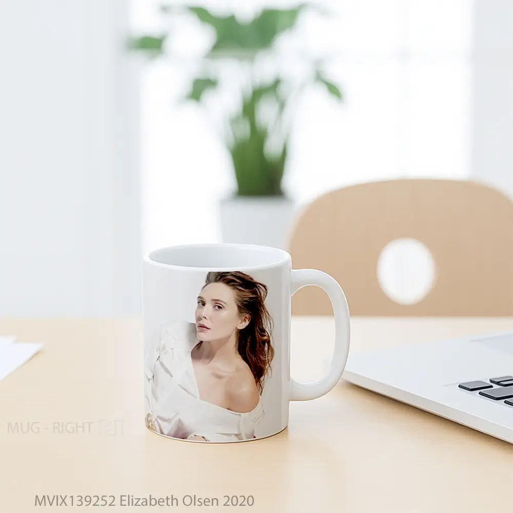 Mug Elizabeth Olsen 2020 Gelas Keramik Unik - All-side / Desain