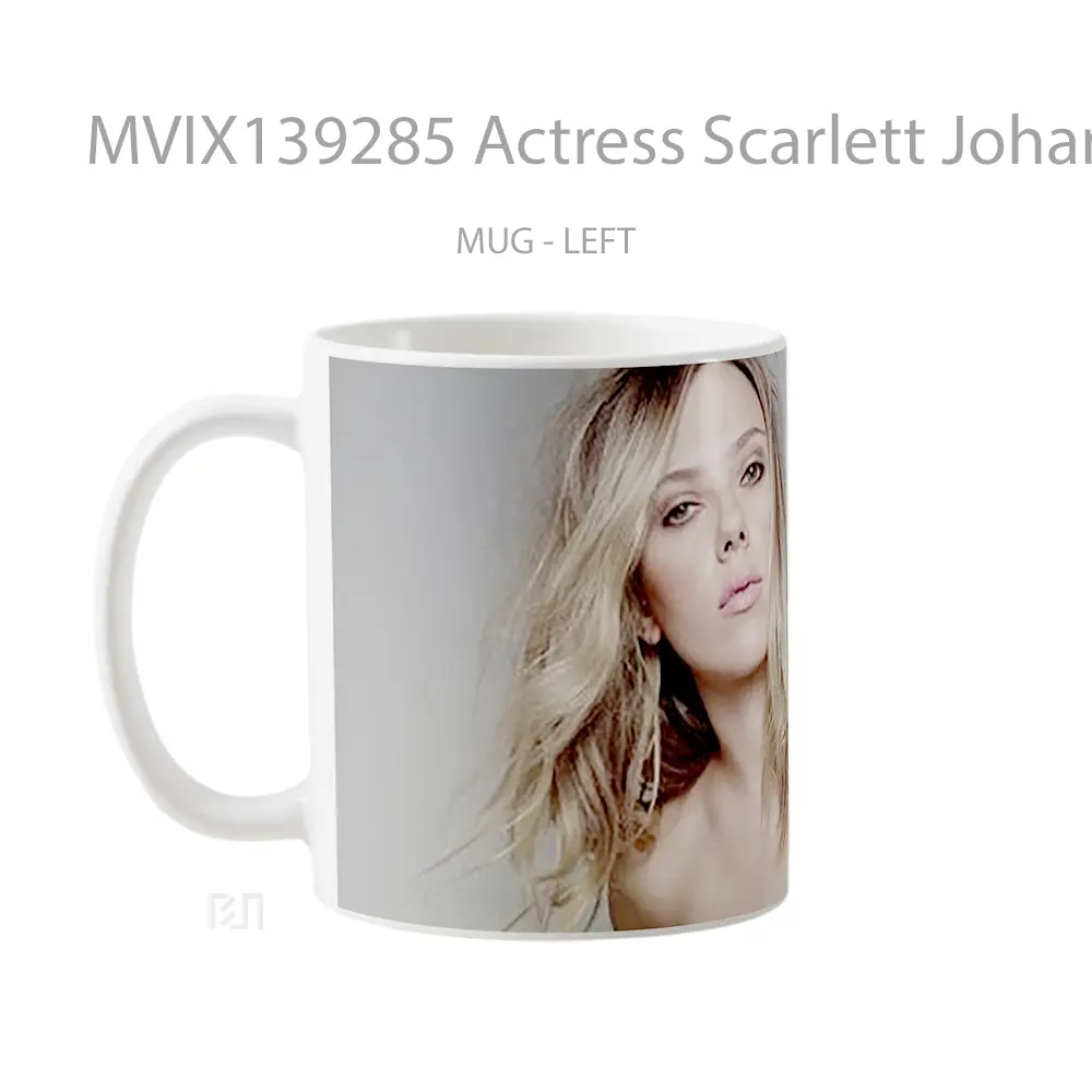 Mug Actress Scarlett Johansson Gelas Selebriti - All-side / Desain