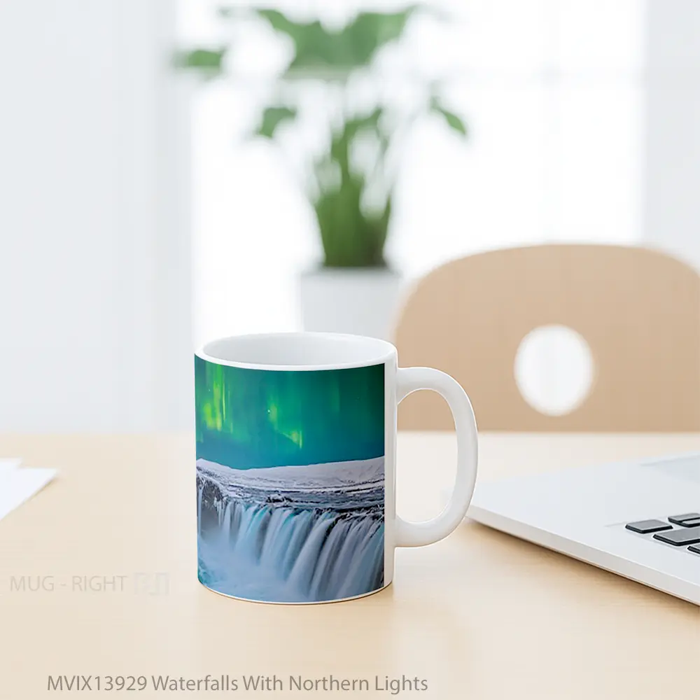 Mug Waterfalls With Northern Lights Gelas Pemandangan Alam - All-side / Desain