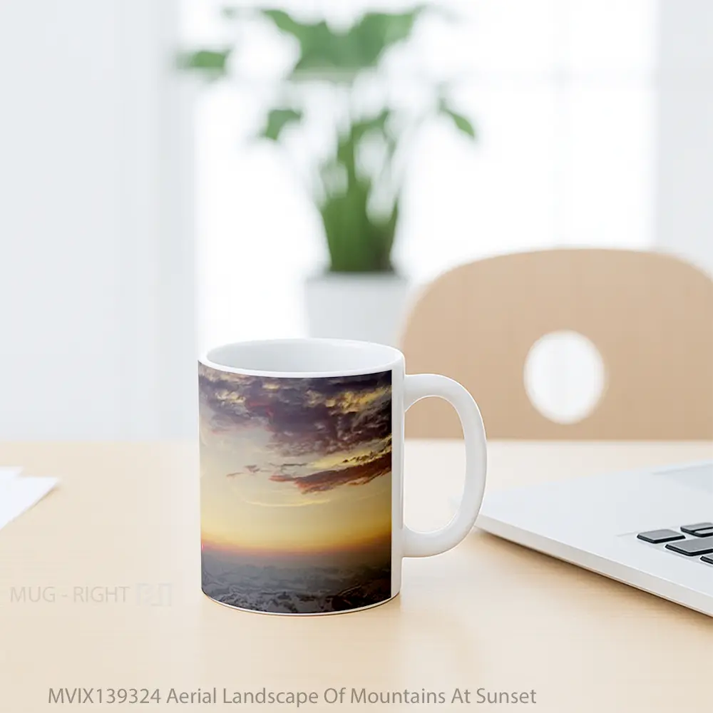 Mug Aerial Landscape Of Mountains At Sunset Gelas Pemandangan Alam - All-side / Desain