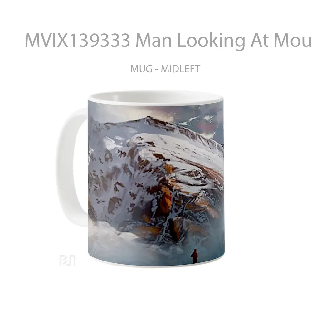 Mug Man Looking At Mountains Gelas Pemandangan Alam - All-side / Desain