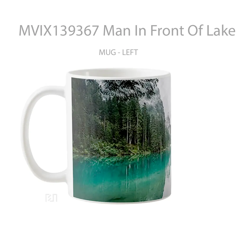 Mug Man In Front Of Lake In The Woods Gelas Pemandangan Alam - Tampak Tengah