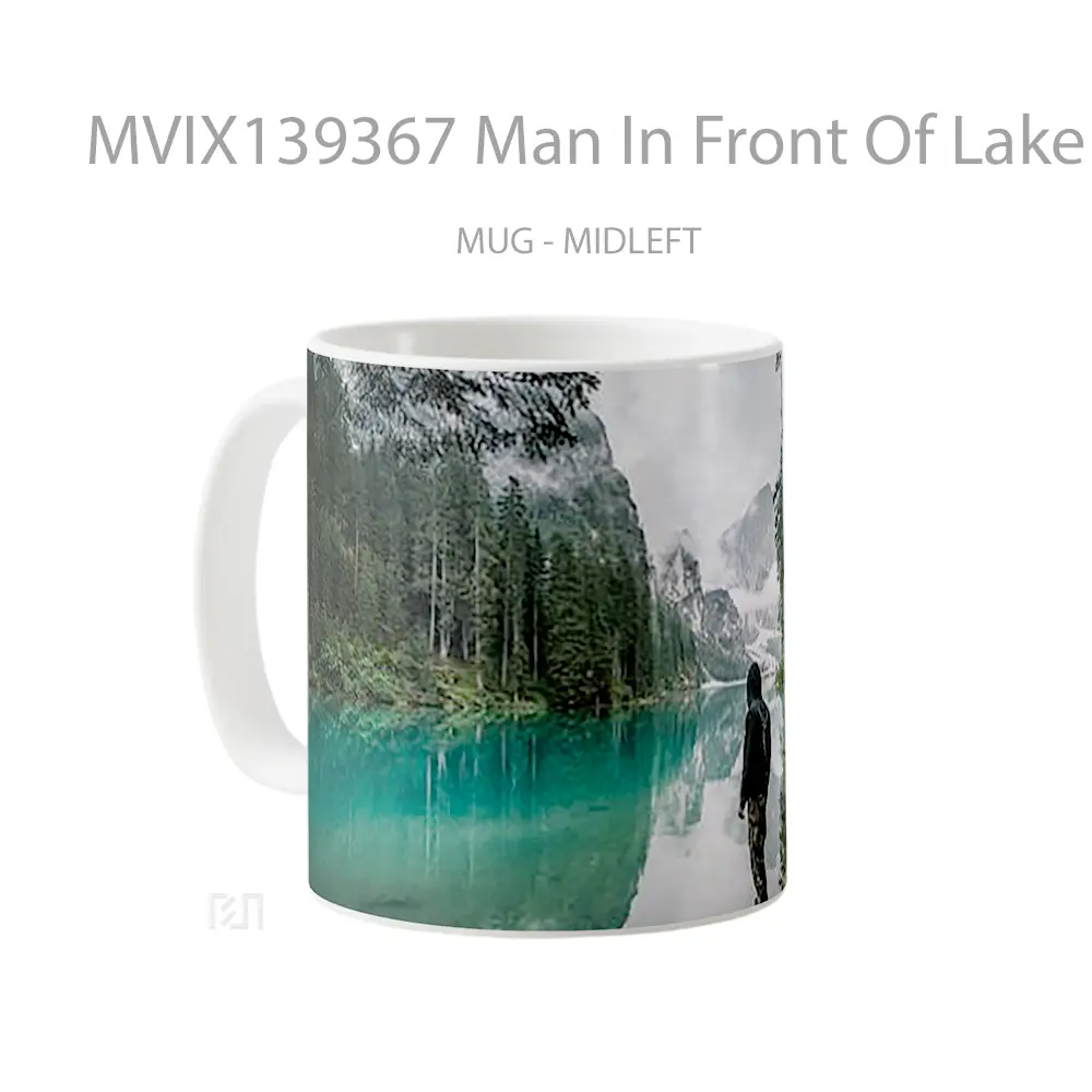Mug Man In Front Of Lake In The Woods Gelas Pemandangan Alam - Tampak Tengah