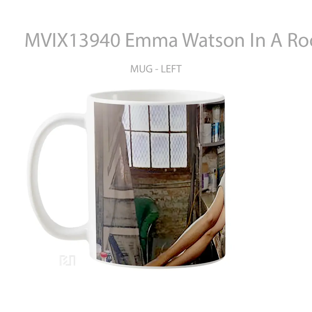 Mug Emma Watson In A Room V1 Gelas Selebriti - All-side / Desain
