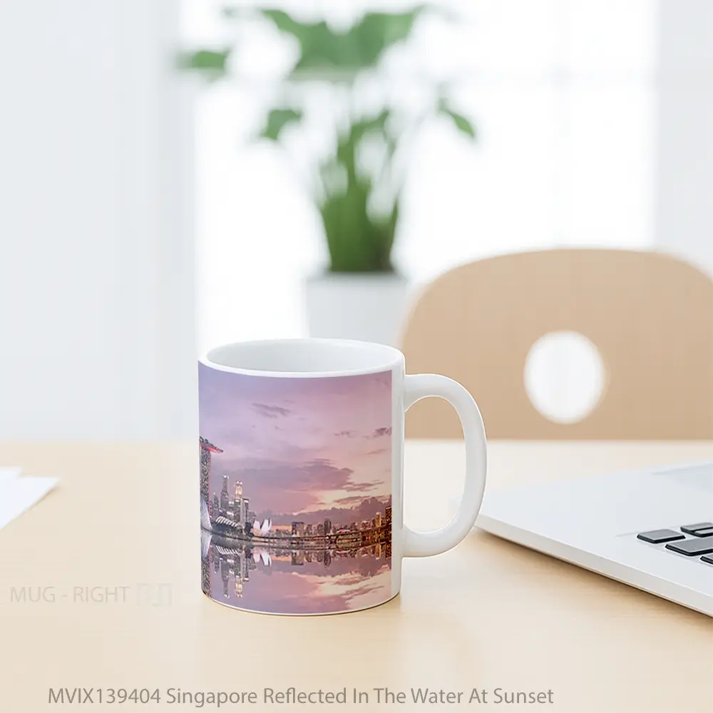 Mug Singapore Reflected In The Water At Sunset Gelas Pemandangan Alam - All-side / Desain