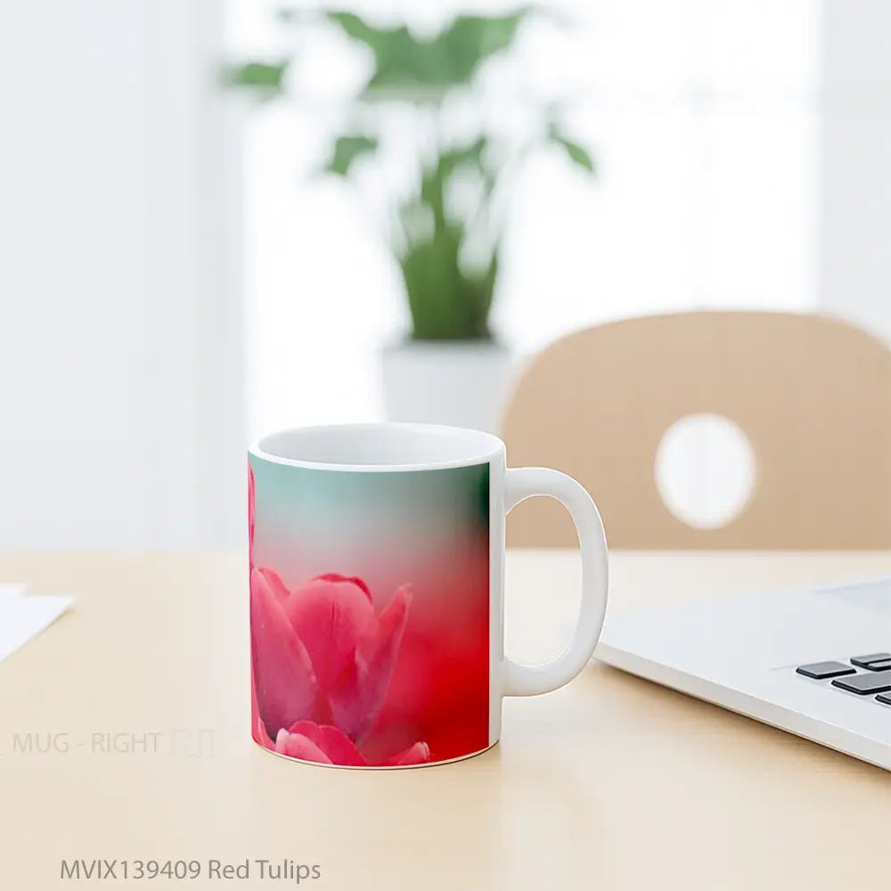 Mug Red Tulips Gelas Keramik Unik - All-side / Desain