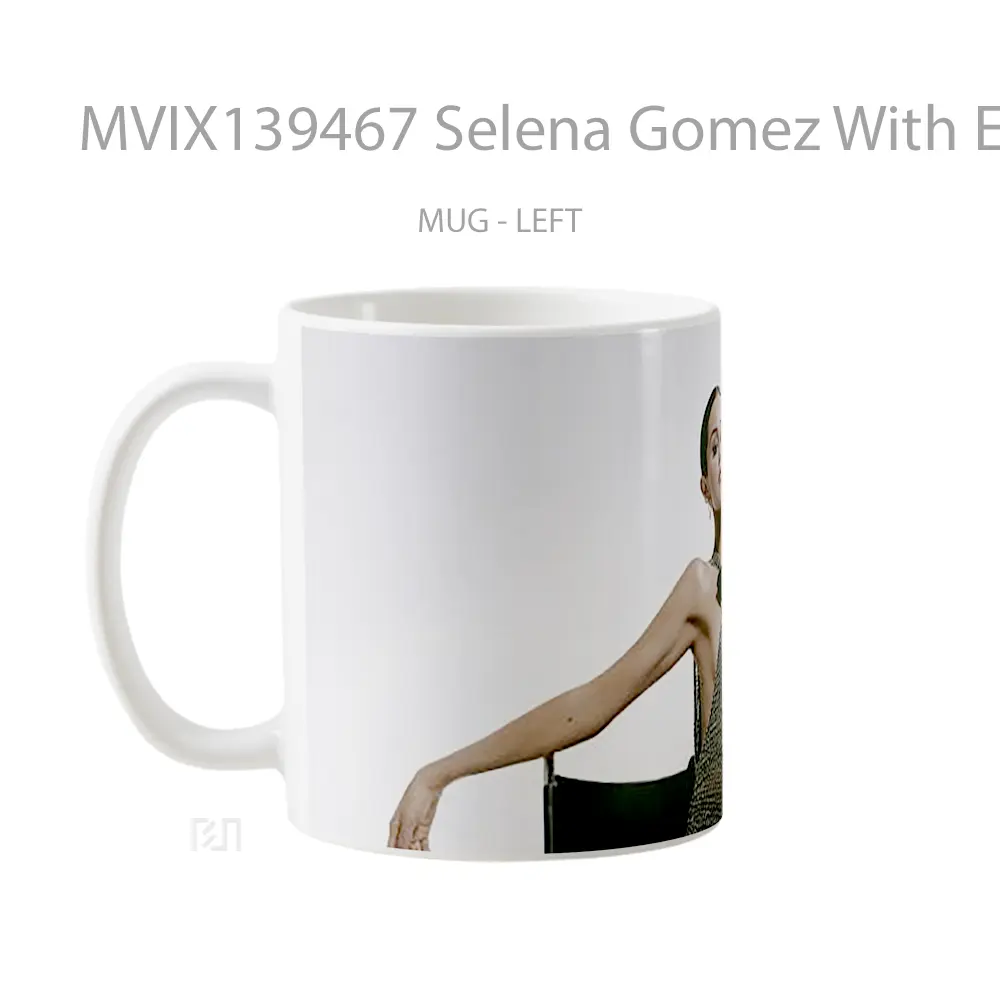 Mug Selena Gomez With Elegant Dress Gelas Selebriti - All-side / Desain