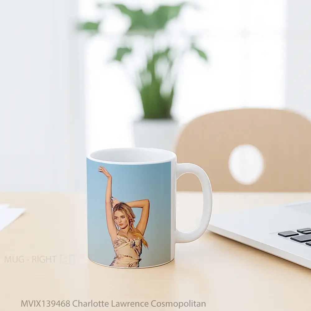 Mug Charlotte Lawrence Cosmopolitan Gelas Keramik Unik - All-side / Desain
