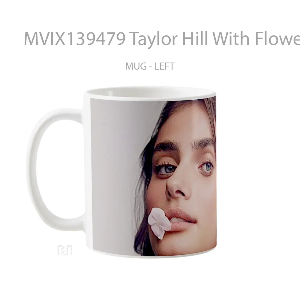 Mug Taylor Hill With Flower In Her Lips Gelas Selebriti - All-side / Desain