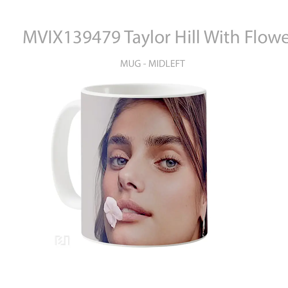Mug Taylor Hill With Flower In Her Lips Gelas Selebriti - All-side / Desain