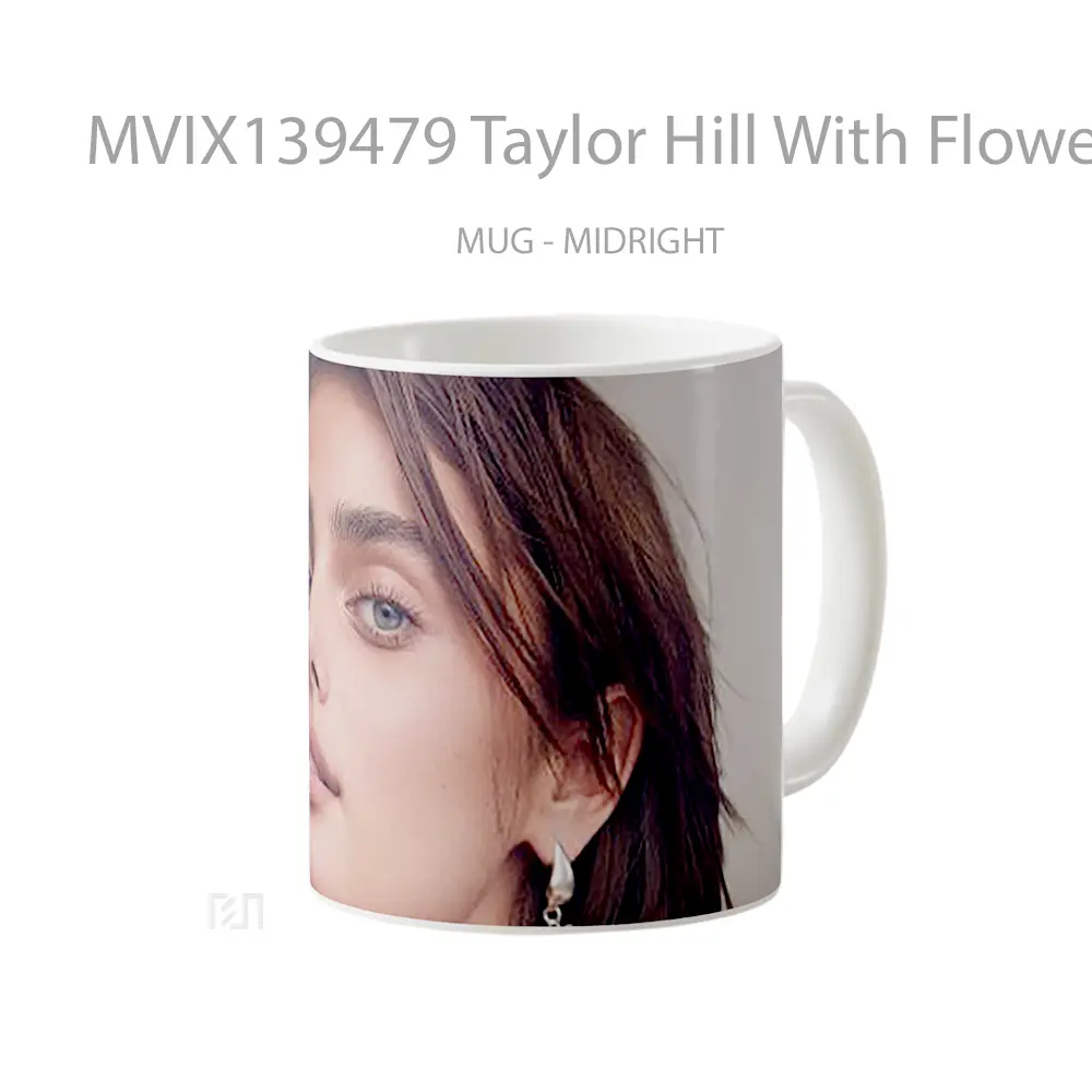 Mug Taylor Hill With Flower In Her Lips Gelas Selebriti - All-side / Desain