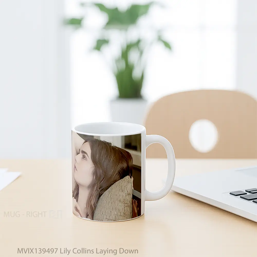 Mug Lily Collins Laying Down Gelas Keramik Unik - All-side / Desain