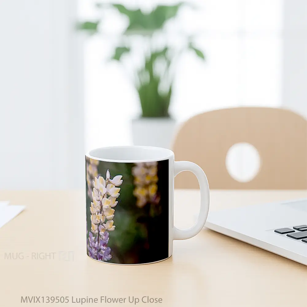 Mug Lupine Flower Up Close Gelas Pemandangan Alam - All-side / Desain