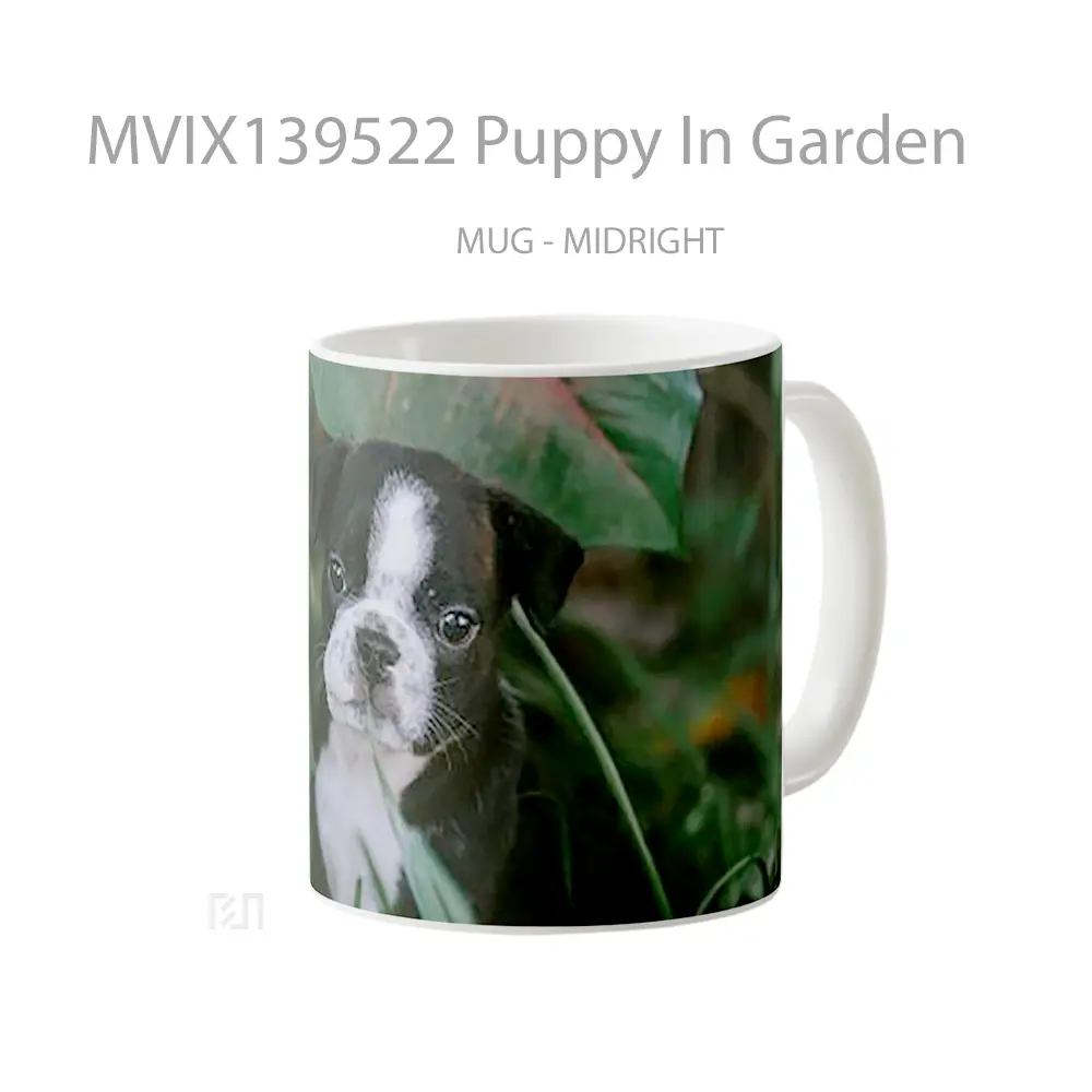 Mug Puppy In Garden Gelas Hewan Lucu - All-side / Desain