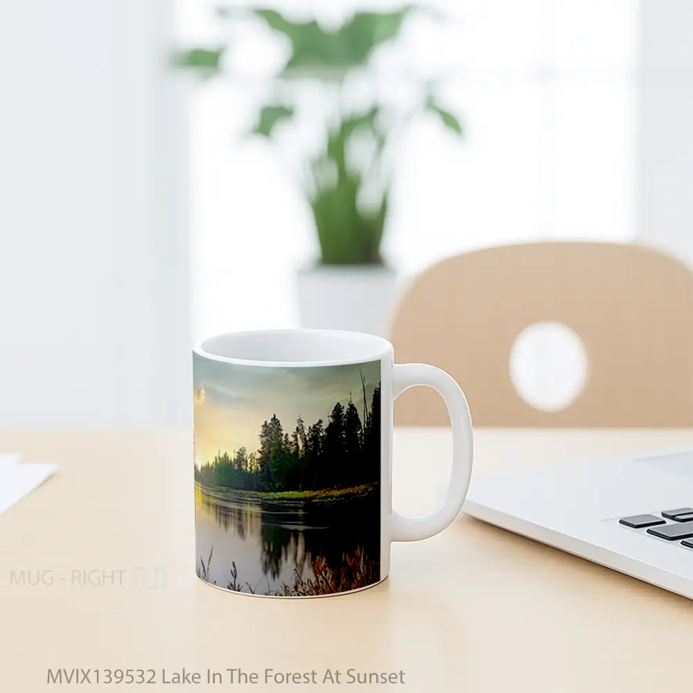 Mug Lake In The Forest At Sunset Gelas Pemandangan Alam - All-side / Desain