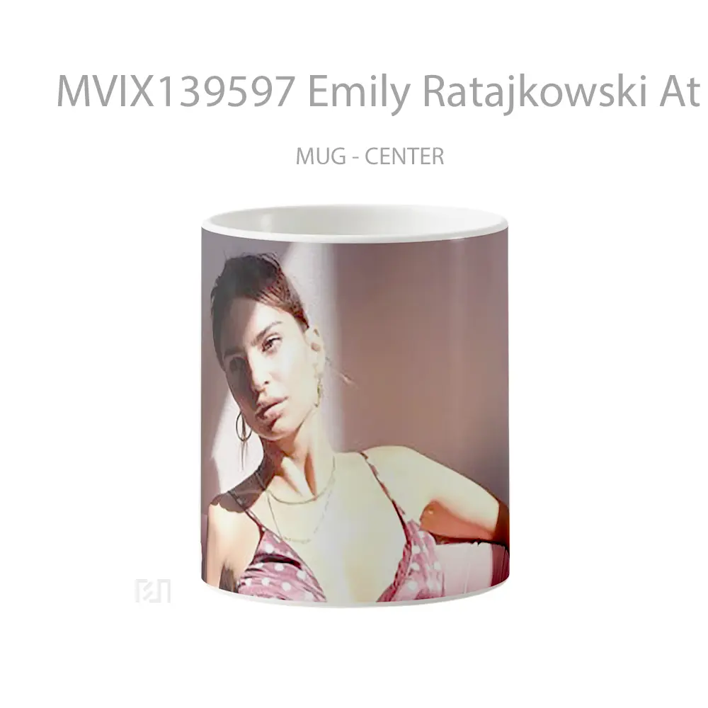Mug Emily Ratajkowski At Sunlight Gelas Keramik Unik