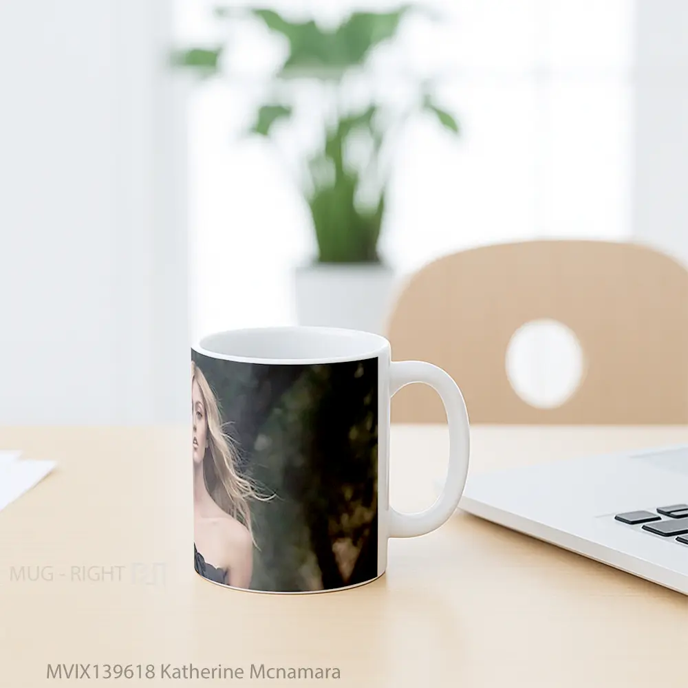 Mug Katherine Mcnamara Gelas Keramik Unik - All-side / Desain