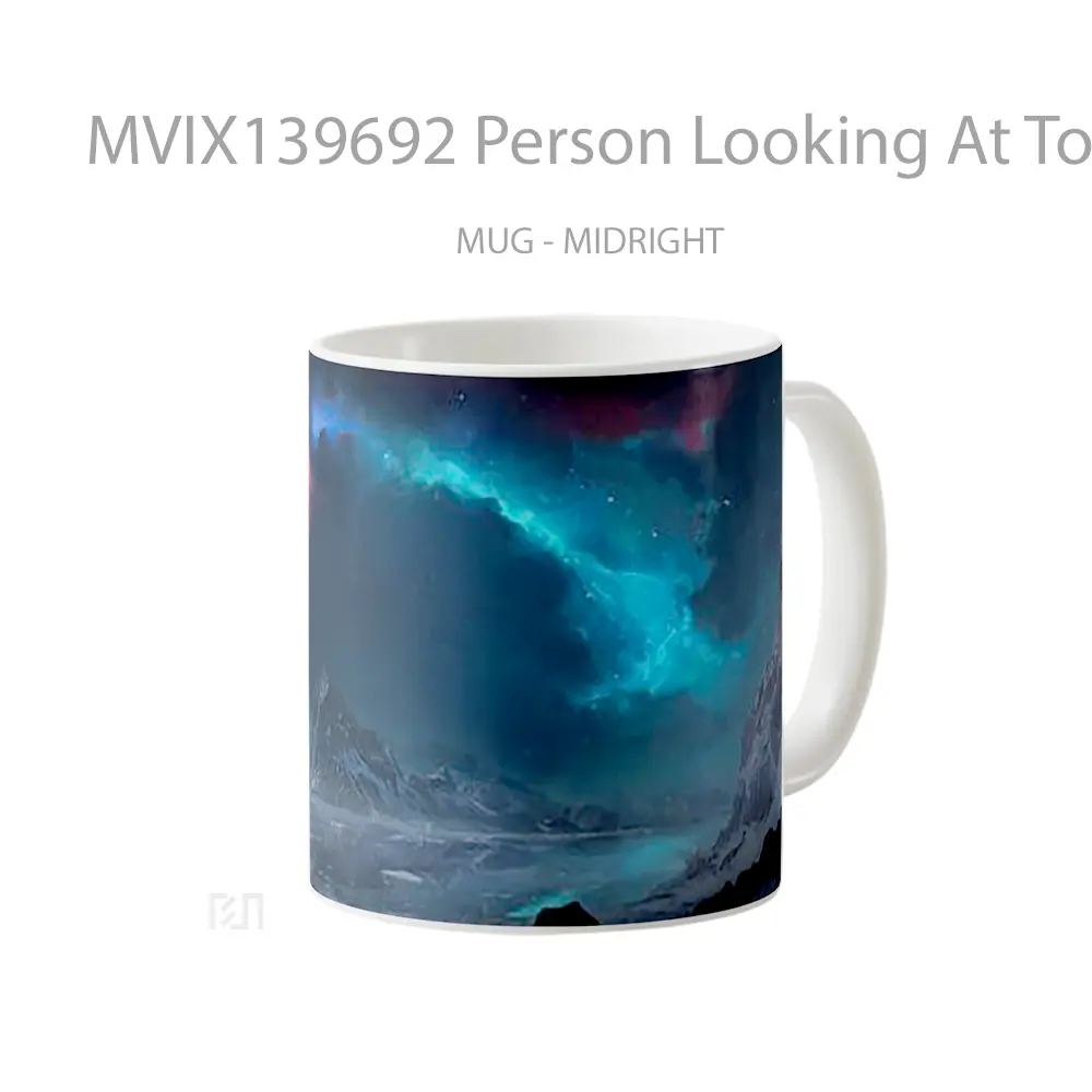 Mug Person Looking At Tower Scenery In The Mountains Artwork Gelas Pemandangan Alam - All-side / Desain