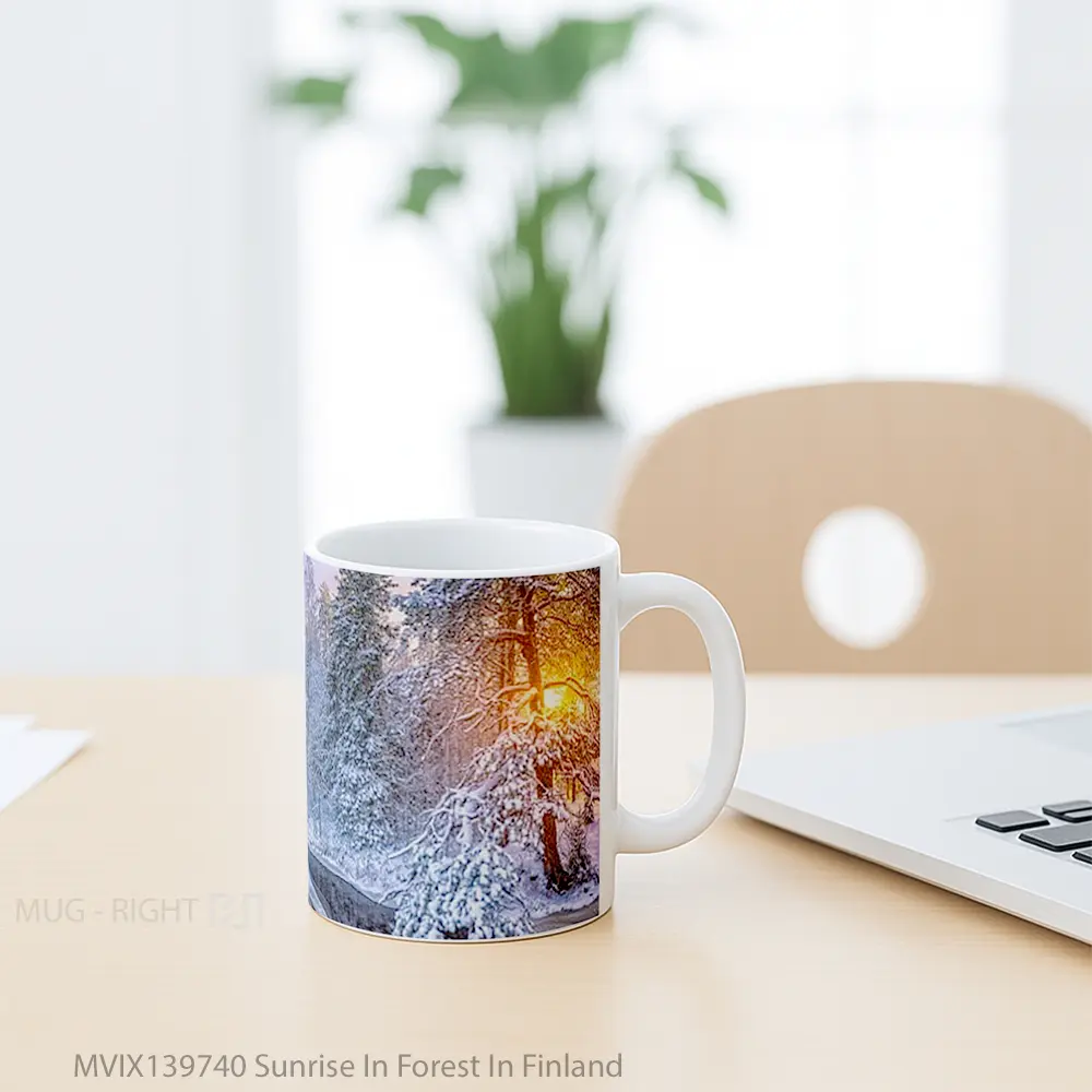 Mug Sunrise In Forest In Finland Gelas Pemandangan Alam - All-side / Desain