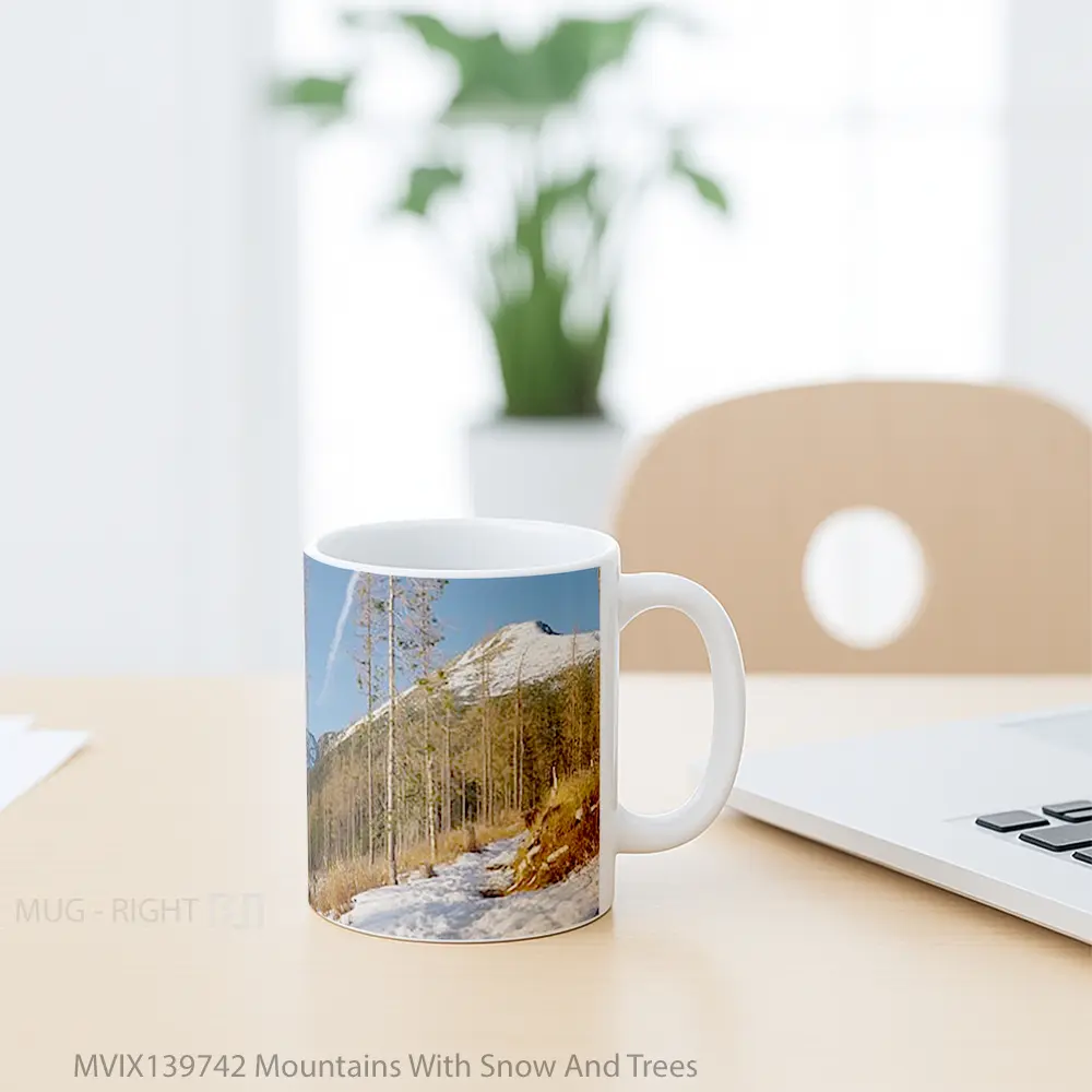 Mug Mountains With Snow And Trees Gelas Pemandangan Alam - All-side / Desain