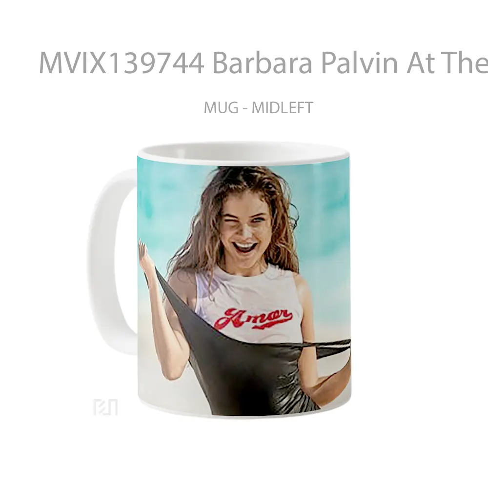 Mug Barbara Palvin At The Beach Gelas Pemandangan Alam - All-side / Desain