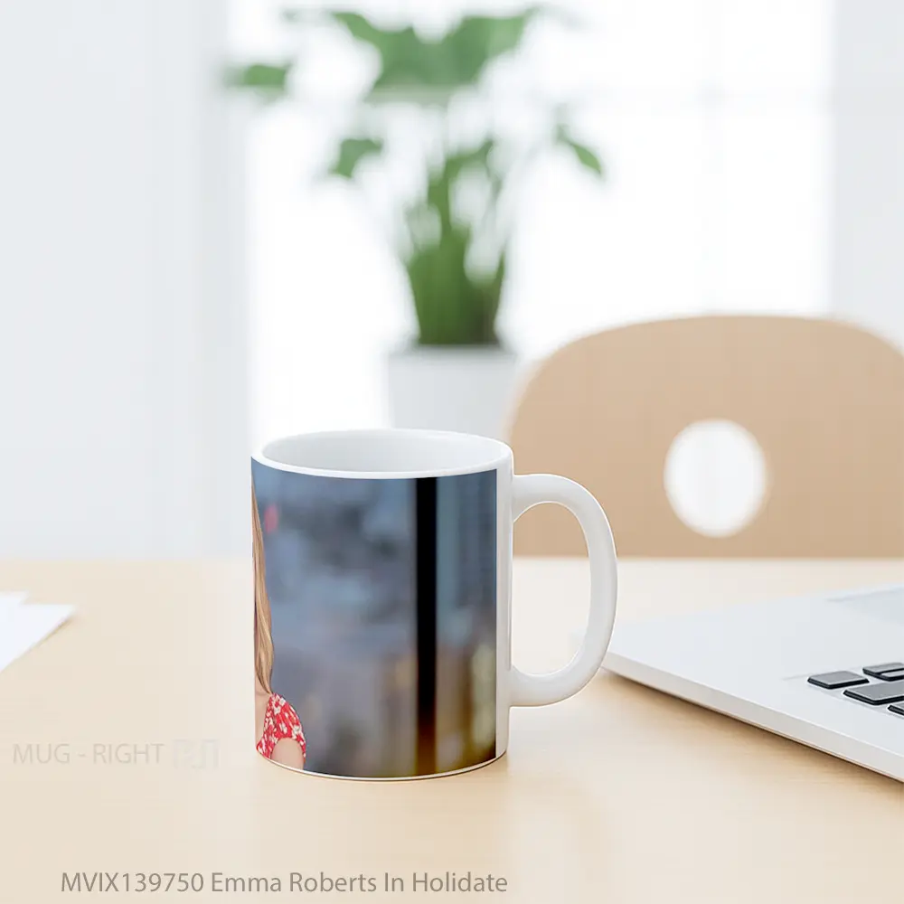 Mug Emma Roberts In Holidate Gelas Keramik Unik - All-side / Desain